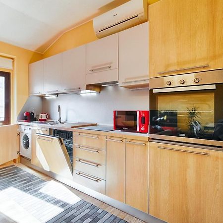 Frida Apartment Nuovo Luminoso Con Vista Aperta Trieszt Kültér fotó